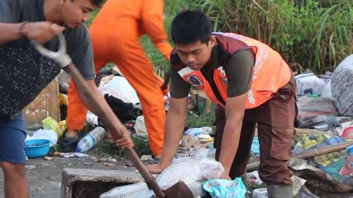 Arti Mimpi Menjadi Tukang